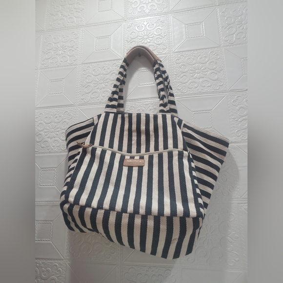 Nautica Beach Bag open top with inside pocket - Picture 7 of 11